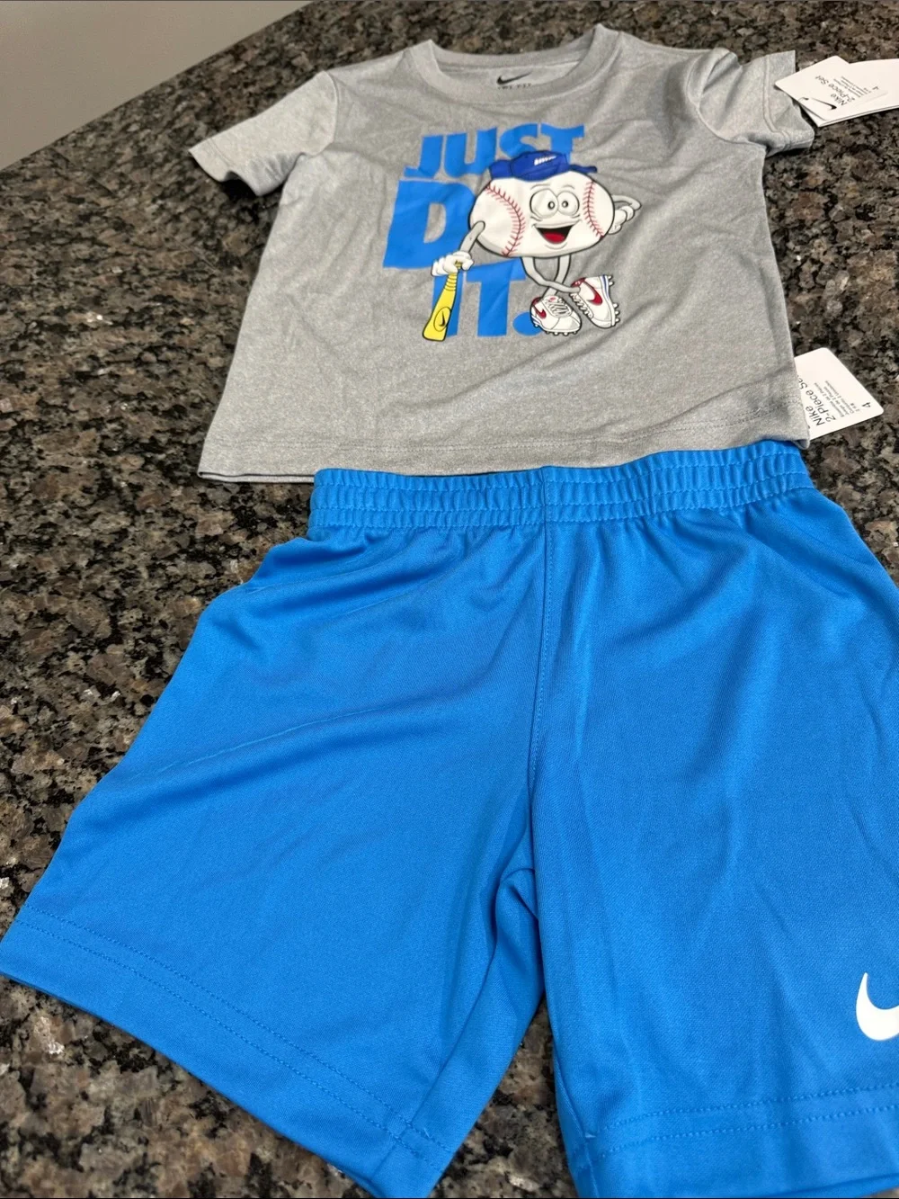 Nike boys set Grey Tee With Blue 'Just Do It' Graphic & Royal Blue Shorts NWT 4T - Picture 6 of 7